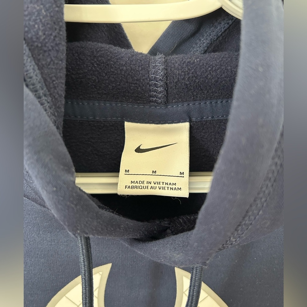 Nike Men's Blue Yankees Hoodie - Picture 3 of 3